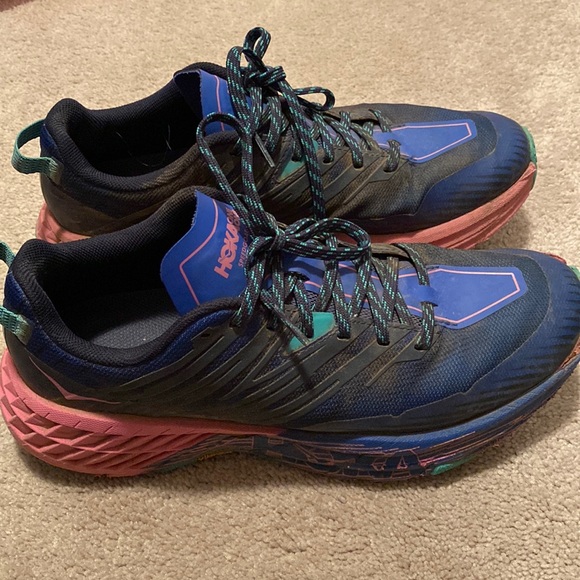 Hoka One One Speedgoat 4 size 9.5 excellent condition- great for trail running! - Picture 1 of 7